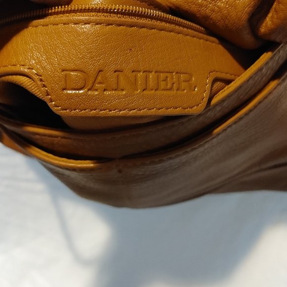 Danier Pebbled Leather Shoulder Bag - Picture 5 of 6